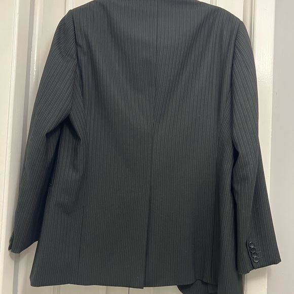 Armani Classic Black Pinstripe Men's Blazer - Picture 5 of 7